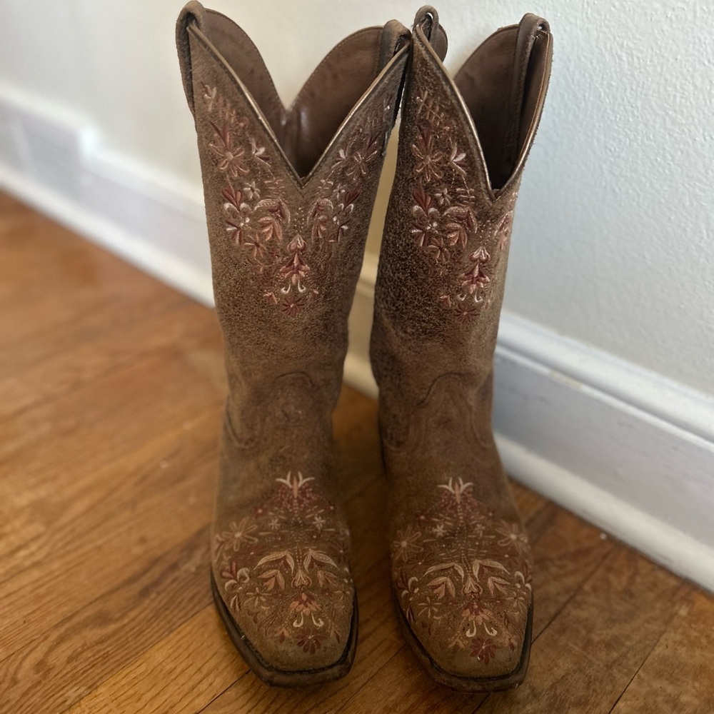 Ariat Brown Embroidered Heeled Boots - Picture 2 of 8